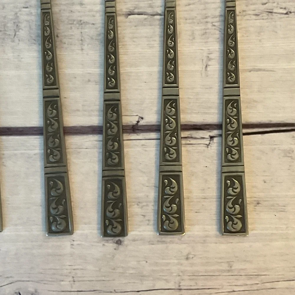 Riviera RIF4 Stainless Flatware Japan Set Of 7 Flat Butter Knives MCM Vintage